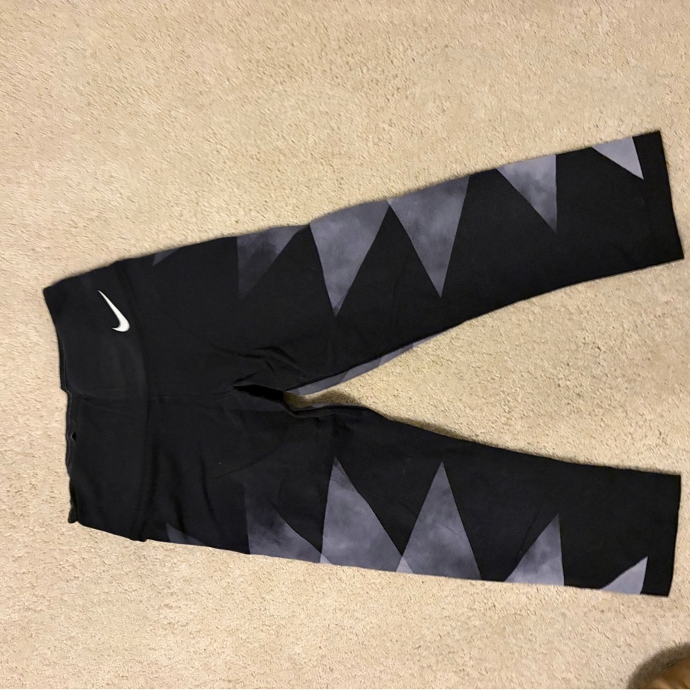 Nike Kids Black and Gray Patterned Leggings